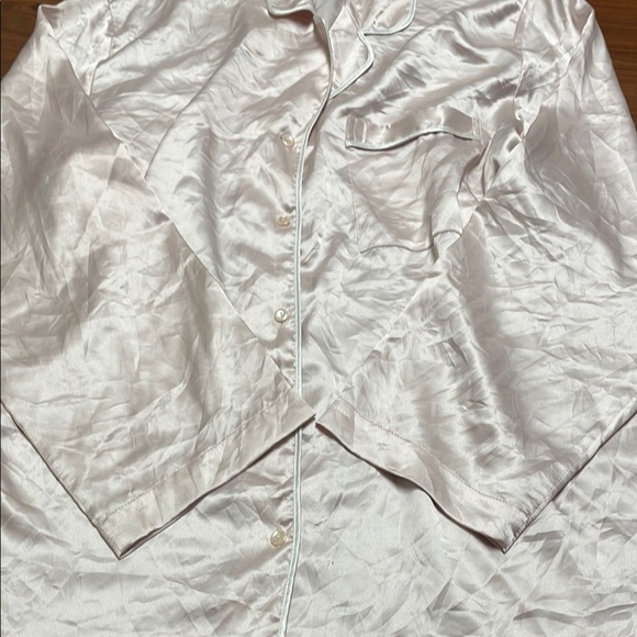 Victorias Secret satin pajama top in light pink, size large - Picture 5 of 5